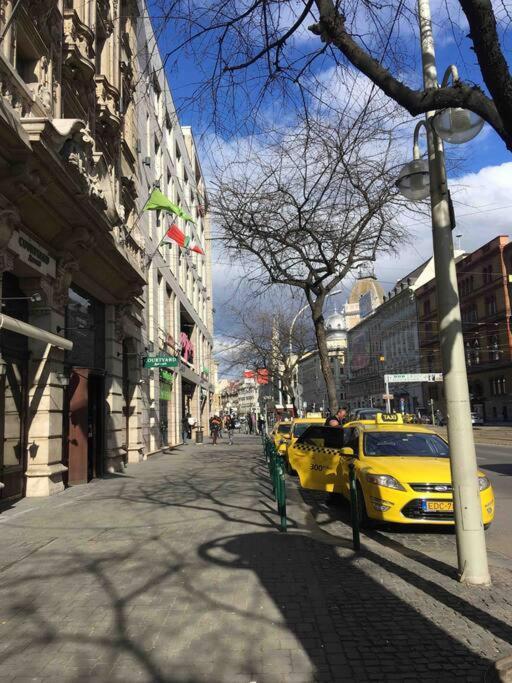 Downtown Island Of Peace By Nw Apartman Budapest Kültér fotó